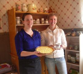 Ann-Sofie och Lina visar upp vad Källviks Eko Café har att erbjuda